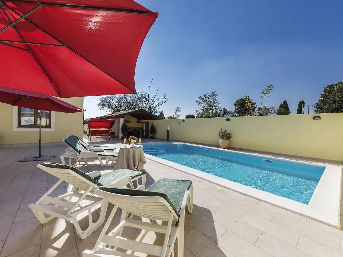 Villa In Vodnjan With Private Swimming Pool