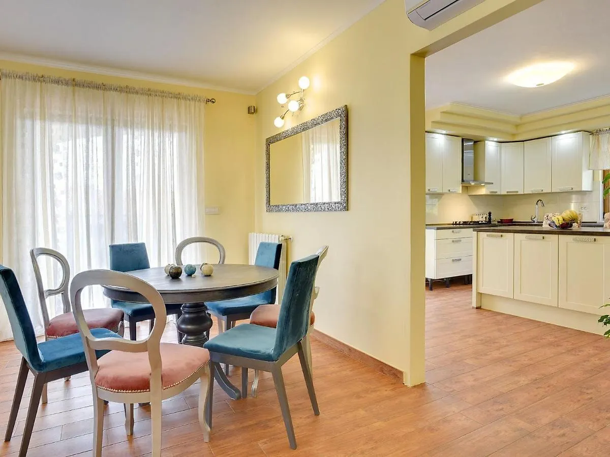 Villa In Vodnjan With Private Swimming Pool