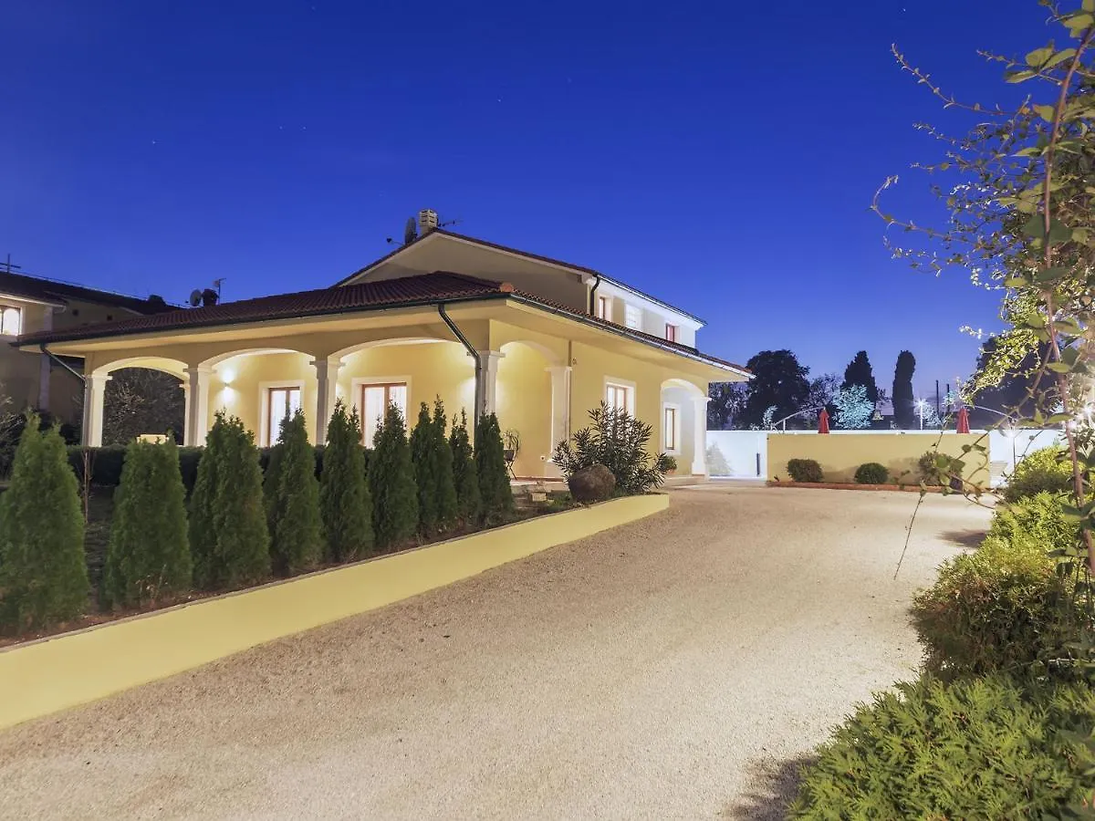 Villa In Vodnjan With Private Swimming Pool Croazia
