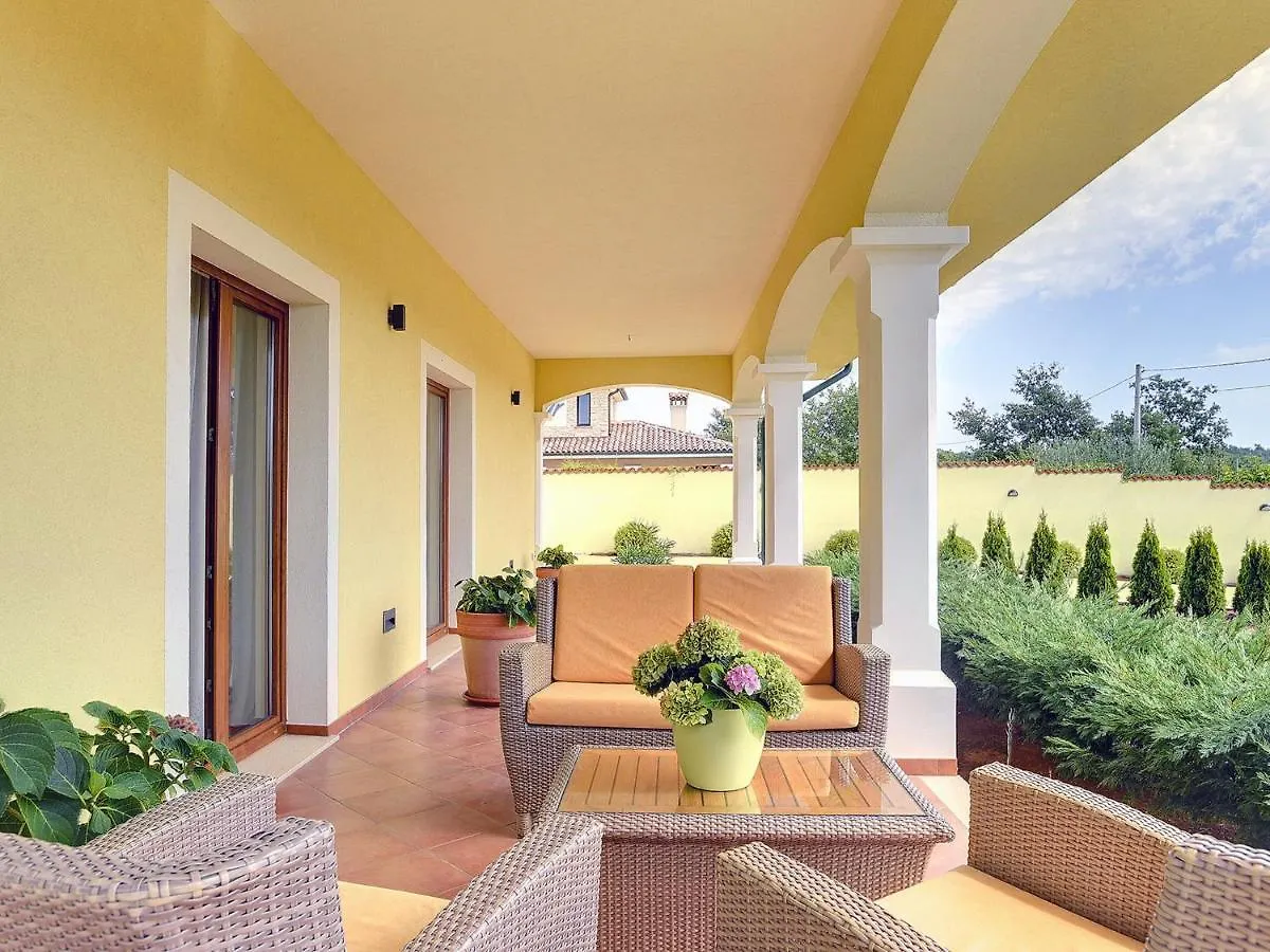 Villa In Vodnjan With Private Swimming Pool 0*,